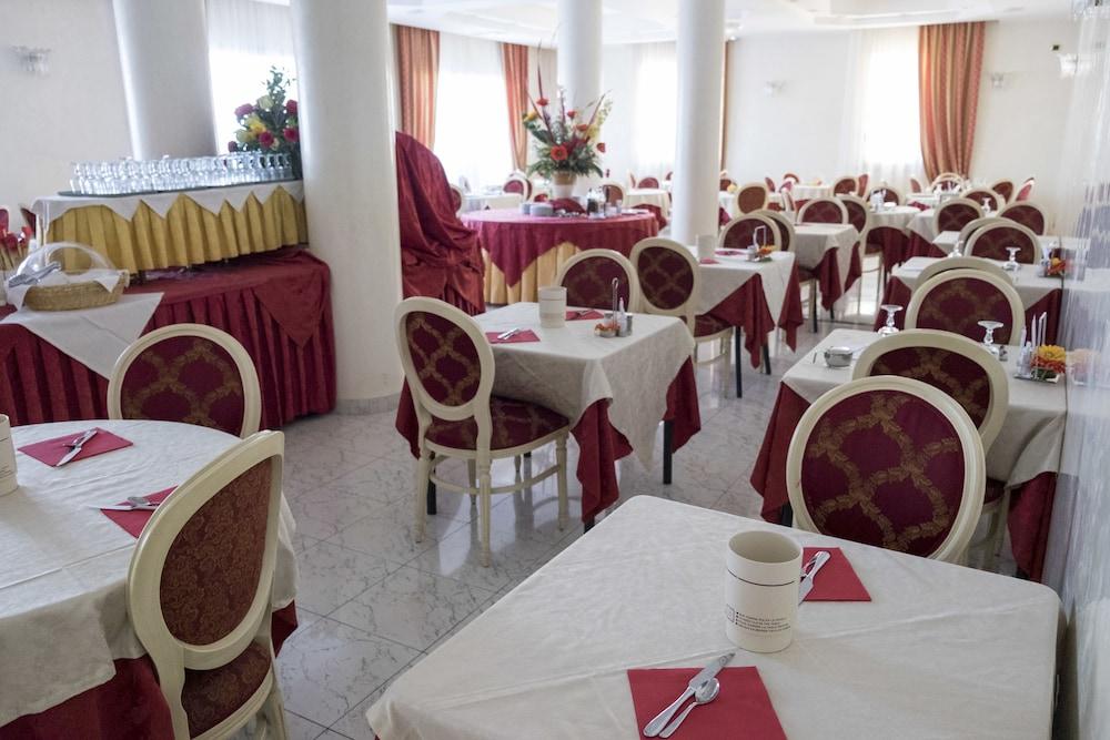 Hotel Ambassador Rimini Exterior photo