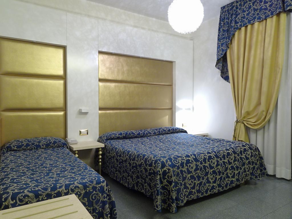 Hotel Ambassador Rimini Exterior photo